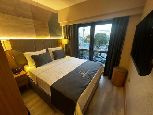 The Best Hotel İstanbul - Tap to explore photos