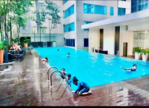 Summer suites KLCC by cozy stay - Tap to explore photos