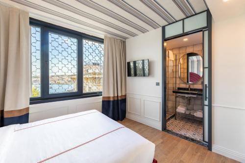 Khai Hotel Karaköy Room Type - Deluxe Double Room with Sea View