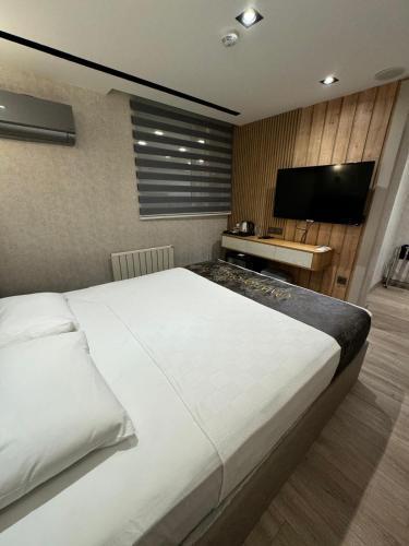 Mateo Room Type - Economy Double Room