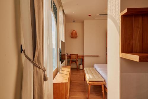 Stone Hotels Dhiffushi Room Type - Deluxe Infinity Seaview Room
