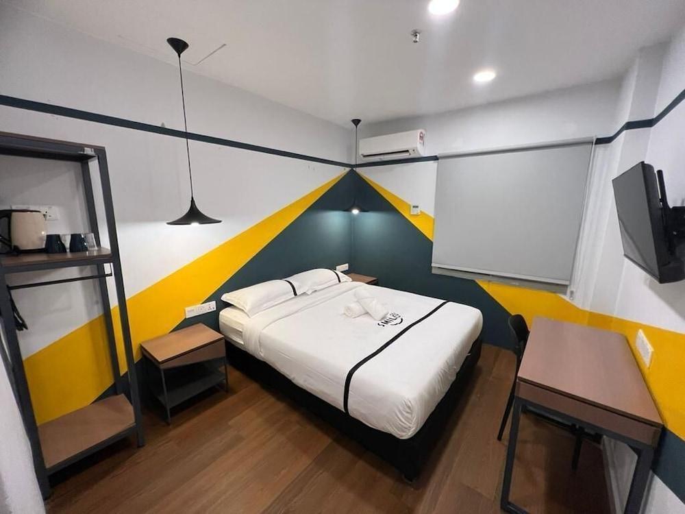 SEEDS HOTEL CHOW KIT Room Type - Double Room