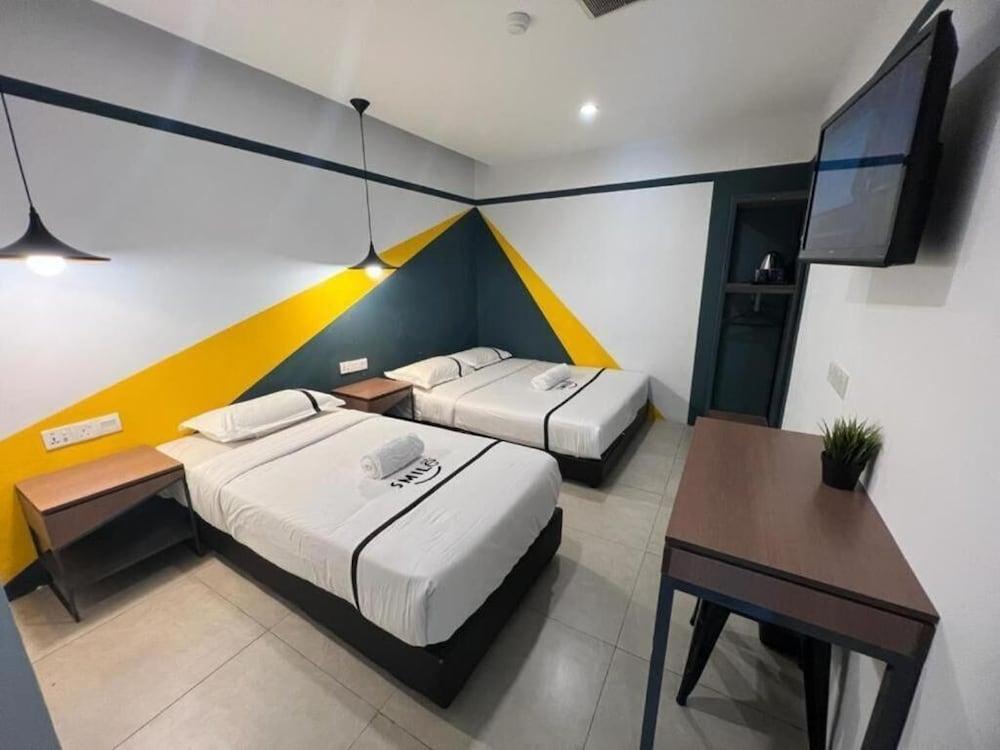 SEEDS HOTEL CHOW KIT Room Type - Triple Room