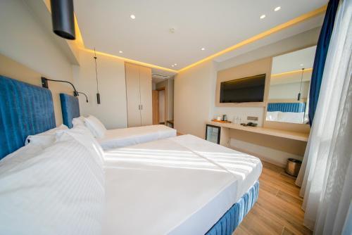 The Palm Bosphorus Hotel Room Type - Superior Triple Room The Palm Bosphorus Hotel Room Type - Superior Triple Room