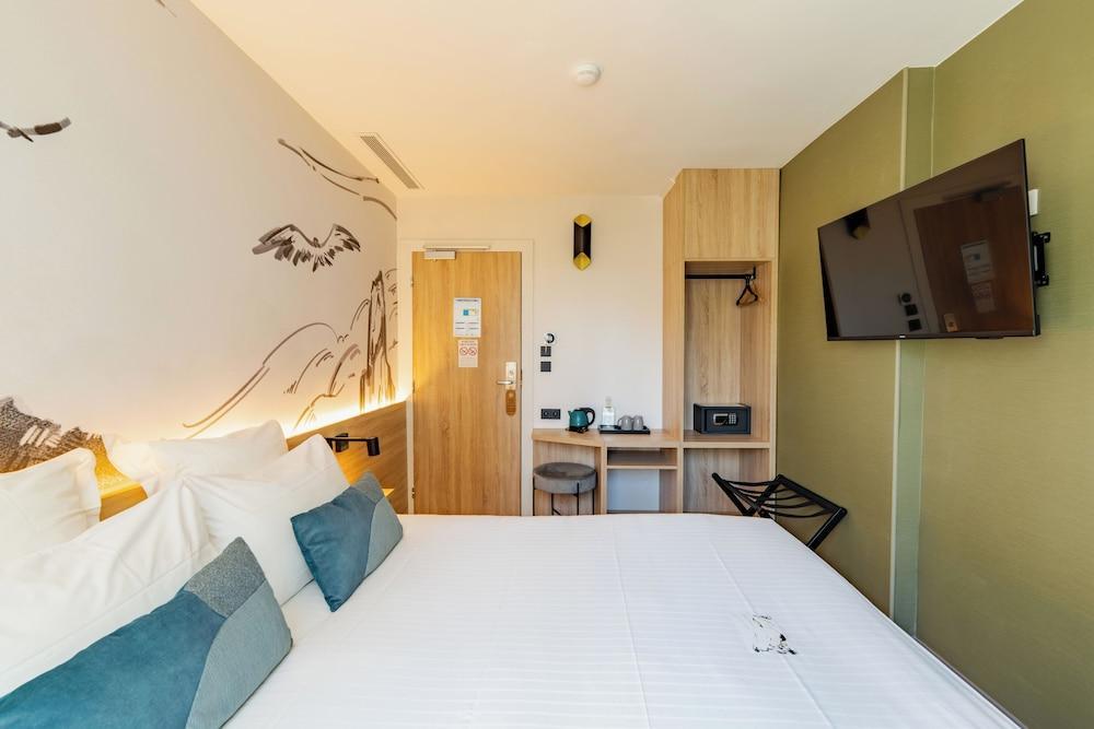 GREEN PARK HOTEL PARIS Room Type - Chambre Deluxe Topfloor