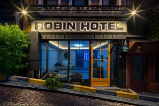 Robin Hotel - Tap to explore photos