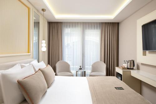 Great Fortune Concept Hotel Room Type - Standard Double or Twin Room