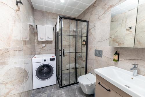 Luxury Life Suites Room Type - Two-Bedroom Superior Apartment