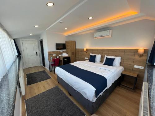 The Blue Suites Room Type - Deluxe Double Room with Balcony and Sea View