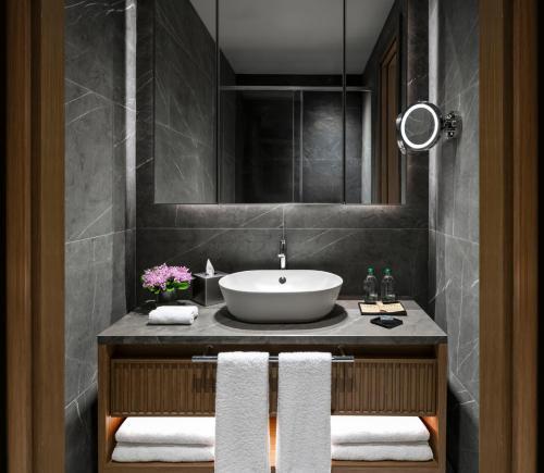 Mövenpick Living Istanbul Saklivadi - Tap to explore photos