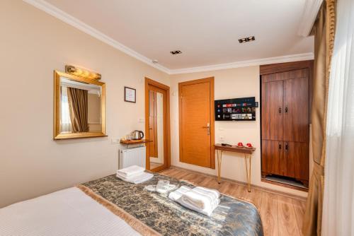 Brown 2 Mansion Oldcity Room Type - Double Room