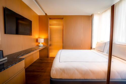 Sura Concept Hotel - Tap to explore photos