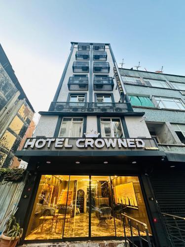 Crowned Exclusive Hotel - Tap to explore photos