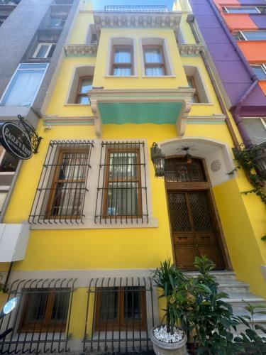 İstanbul Eagle's Nest Boutique Hotel - Tap to explore photos