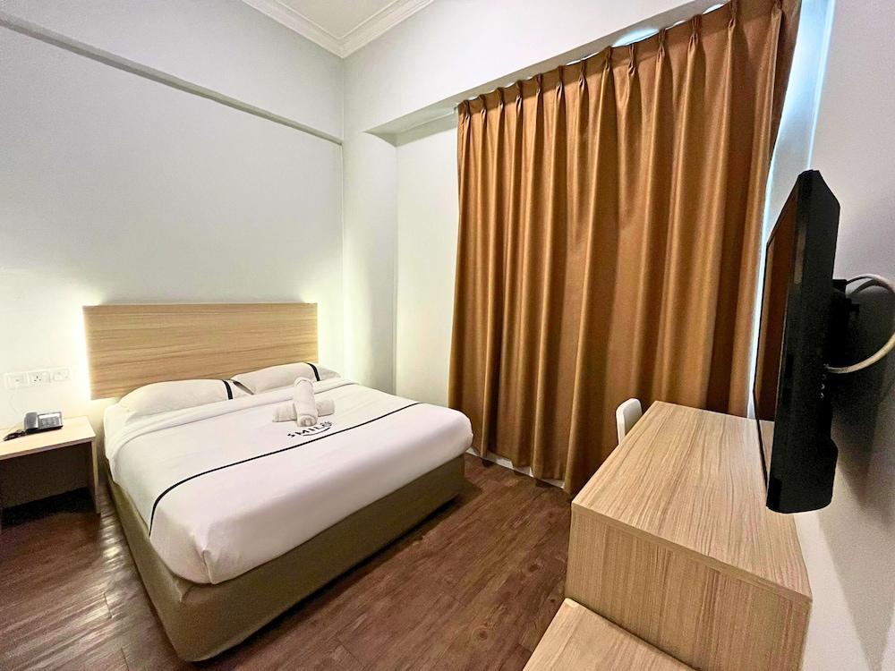 Sky Hotel Chow Kit PWTC Room Type - Deluxe Room