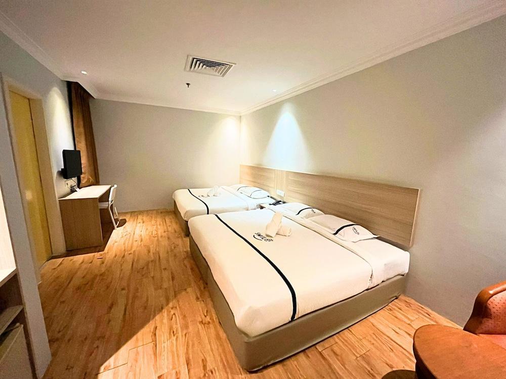 Sky Hotel Chow Kit PWTC Room Type - Family Room