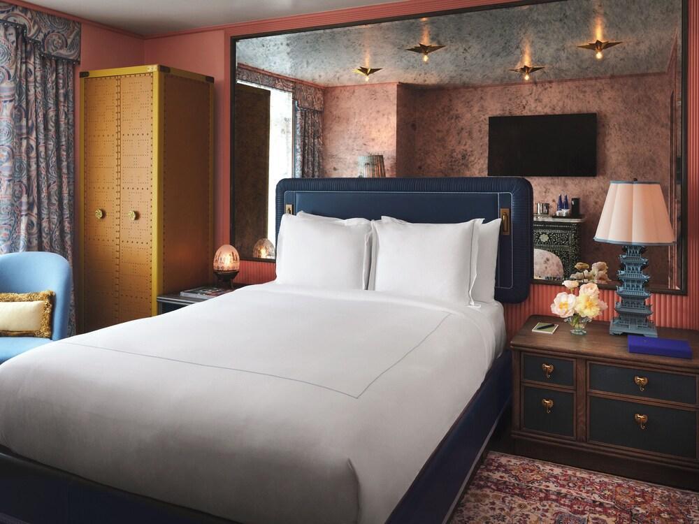 The Fifth Avenue Hotel Room Type - NoMad Queen ADA (Tower)