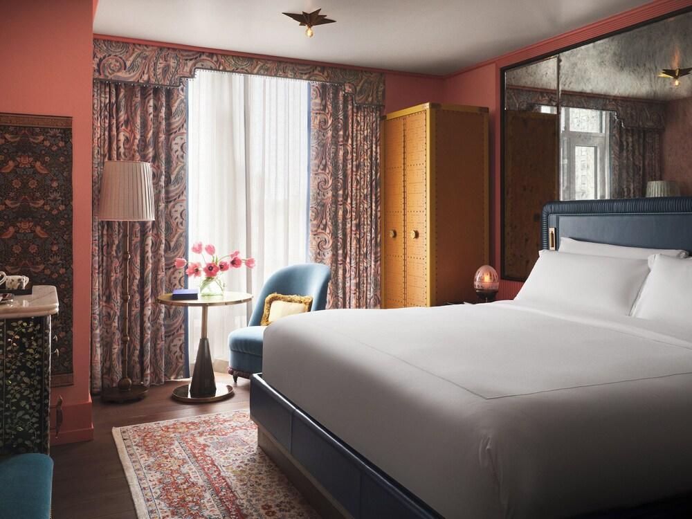 The Fifth Avenue Hotel Room Type - Room, 1 King Bed, Mobility Accessible