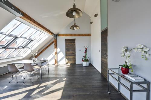Designer Loft Room Type - One-Bedroom Apartment Designer Loft Room Type - One-Bedroom Apartment