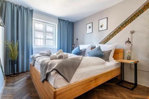 20 seconds to Charles Bridge Room Type - Two-Bedroom Apartment 20 seconds to Charles Bridge Room Type - Two-Bedroom Apartment