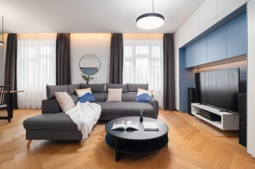 Prague Days - Modern Apartment with Workspace - Quiet Area - Tap to explore photos