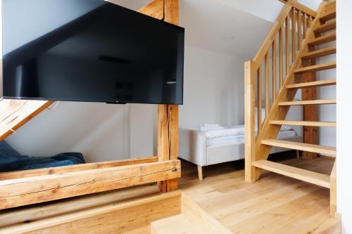 2 rooms apartment with terrace and view - Tap to explore photos