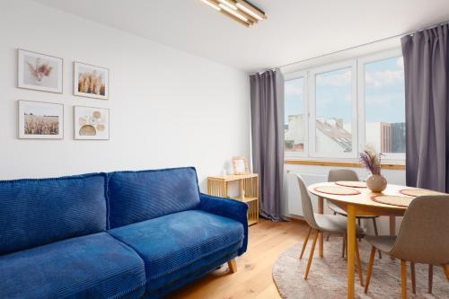 2 rooms apartment with terrace and view - Tap to explore photos