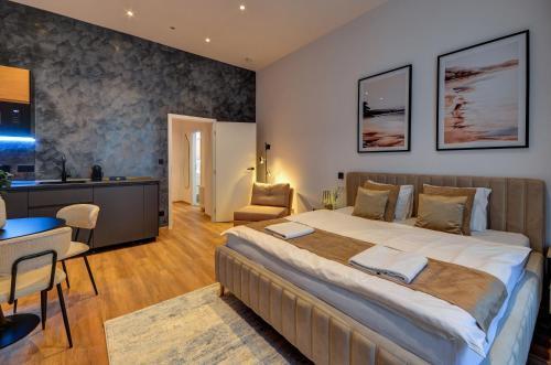 MH15 Suites Prague Room Type - Premier One-Bedroom Suite