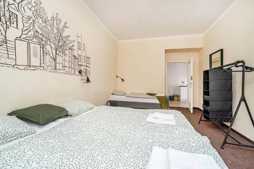 4 bed apartment near center and tram - Tap to explore photos