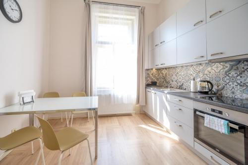 Palace Petrarca Room Type - One-Bedroom Apartment Palace Petrarca Room Type - One-Bedroom Apartment