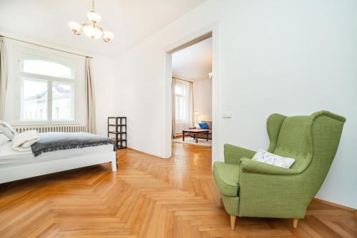Quiet apartment in the Old Town - Tap to explore photos