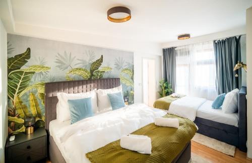 A/C LUX Rooftop APT 6BR+3.5Bath Wenceslas square