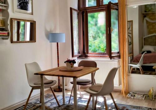 Magical Apartment in the center near the Congress Center - Tap to explore photos