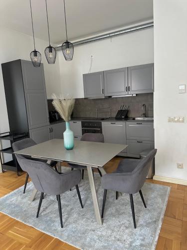 Byt ve městě Praha 2 Room Type - Two-Bedroom Apartment