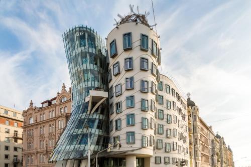 L'Mai Riverside Residence Prague
