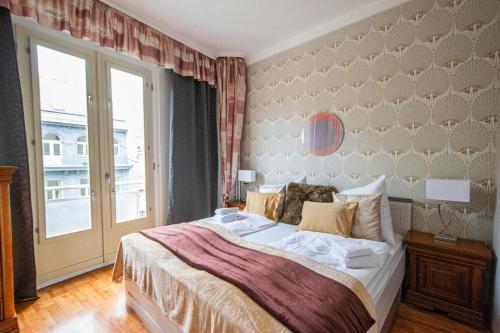 Main Prague Square apartments Sauna and Fireplace - Tap to explore photos