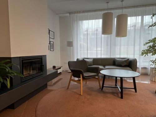 DE LUXE Apartment, WIFI, TV 65" - Tap to explore photos
