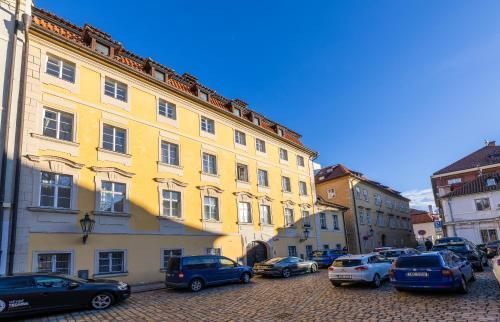 Luxury Retreat Apartments near Charles Bridge by EasyBNB Premium
