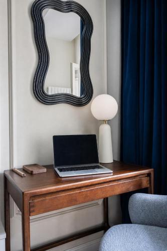 Elegant Paris Ave apartment with a Terrace - Tap to explore photos