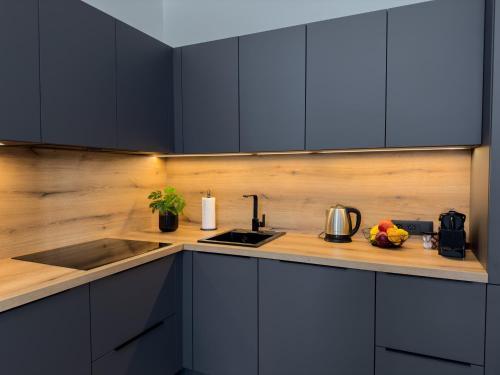 Central Riverside Apartment - Free Parking - Tap to explore photos