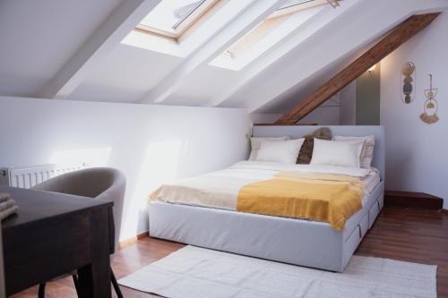 bohemian symphony Room Type - Three-Bedroom Apartment bohemian symphony Room Type - Three-Bedroom Apartment
