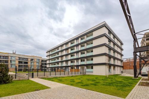Colorful Apartment - Balcony, Free Parking, by Gravity Prague