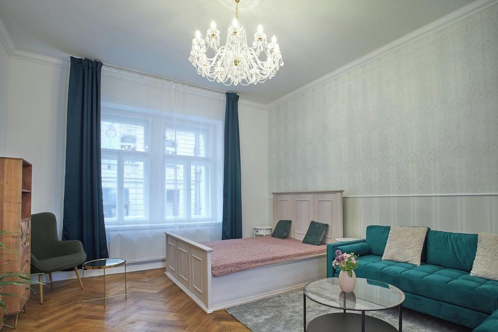 National Theatre Elegance Residence Room Type - Superior Apartment
