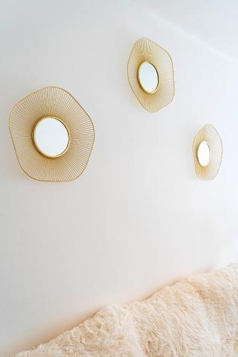 Brilliant Deluxe Suite - Tap to explore photos