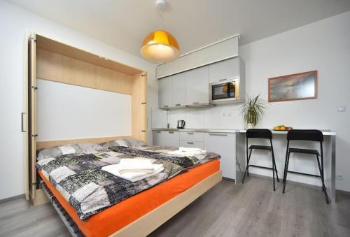 Appartment Waltrovka, free parking - Tap to explore photos