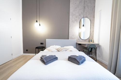 Modern 5 min Wenceslas Square Apartment, Prague - Tap to explore photos