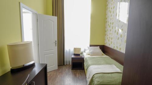 Elegant & Stylish Center Apartments! Room Type - Standard Twin Room