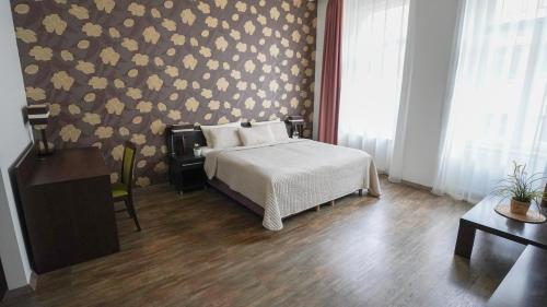 Elegant & Stylish Center Apartments! Room Type - Standard Suite