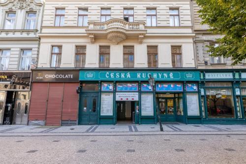 Charming 2BR Old Town Apt in Prime Location by EasyBNB Premium