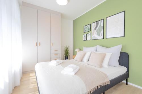 Bright 2BR - 7th floor, Balcony, Free Parking by Gravity Prague Room Type - Two-Bedroom Apartment